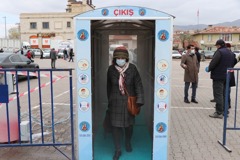Dezenfeksiyon tünelinden geçmeyen pazara giremiyor 