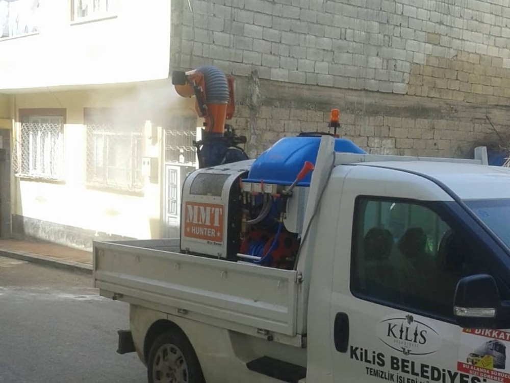 Dezenfekte çalışmaları gece gündüz sürüyor 