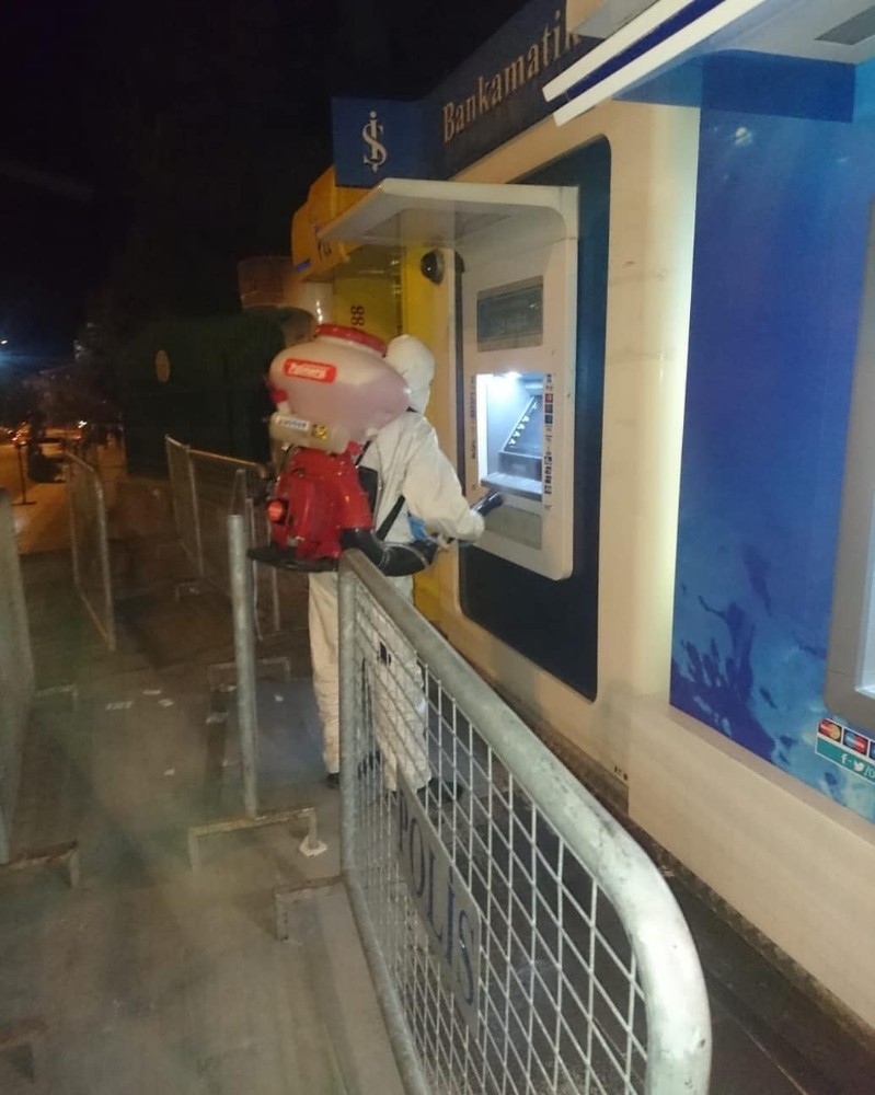 Dezenfekte çalışmaları sürüyor 