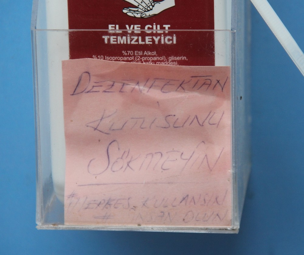 Dezenfekten kutusuna plastik kelepçe 
