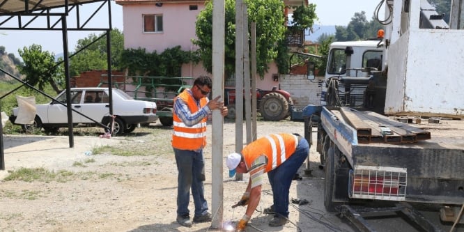 Kurudere Mahallesi çiftçilerine destek