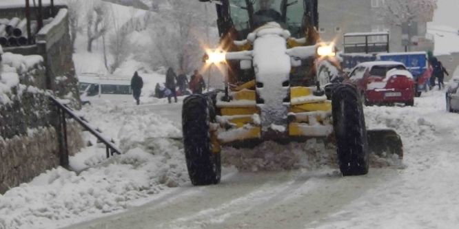 35 köy yolu ulaşıma kapandı