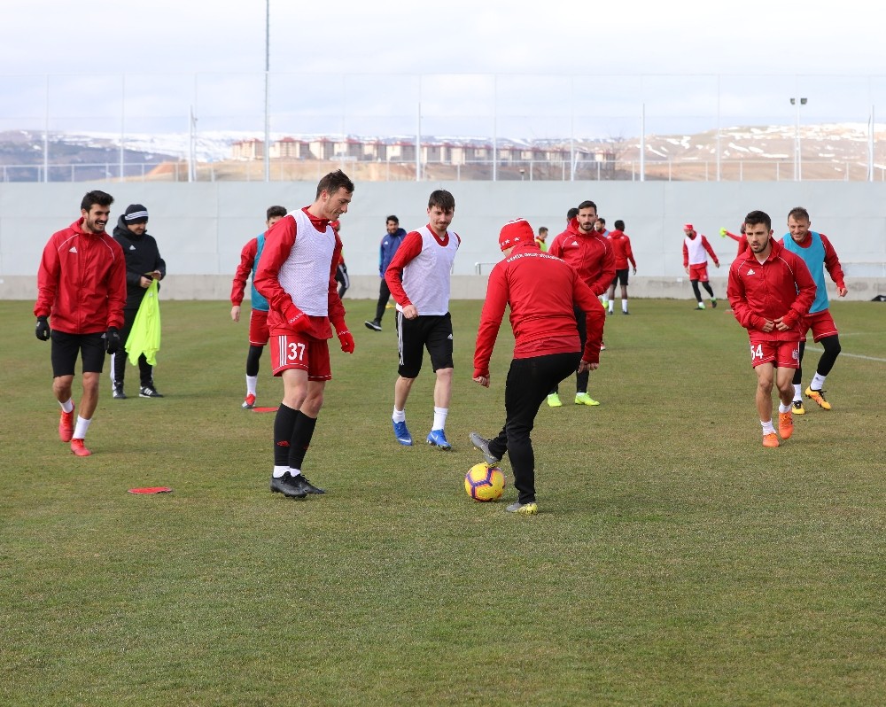 DG Sivasspor’da, Antalyaspor maçı hazırlıkları sürüyor 
