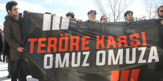 DHKP-C terörüne Fatih Camii’nde protesto