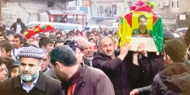 DİAYDER ile HDP terörist cenazesinde kol kola!