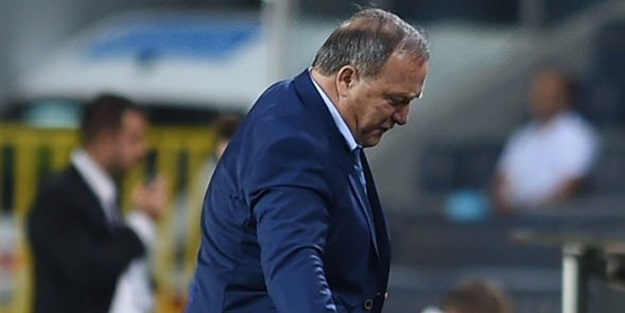 Dick Advocaat çıldırdı!