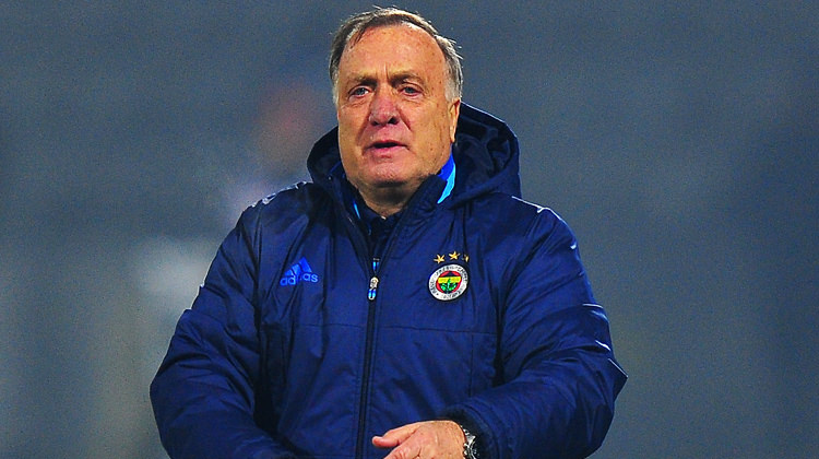 Dick Advocaat'tan yönetime: Bana acil adam alın!