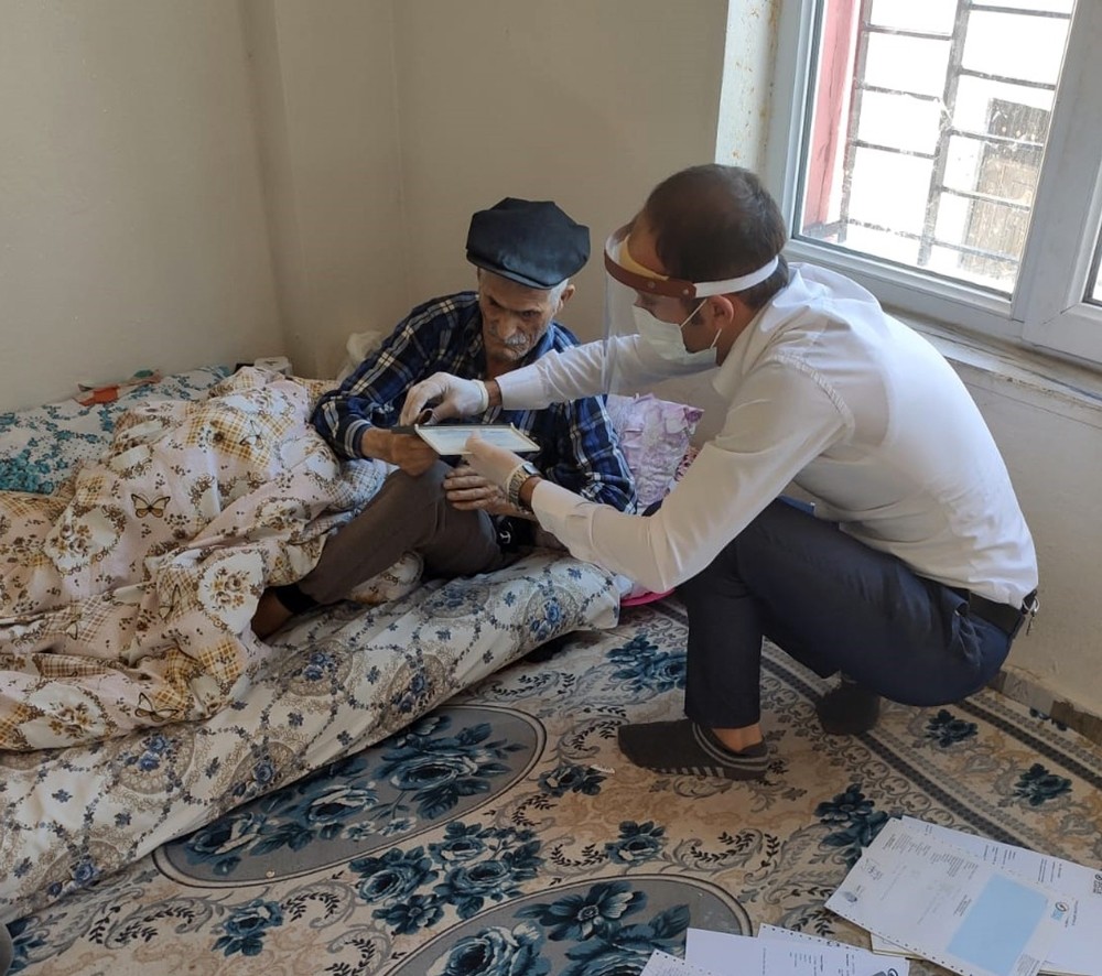 Dicle Elektrik 65 yaş üstü müşterilerine evde hizmet veriyor 