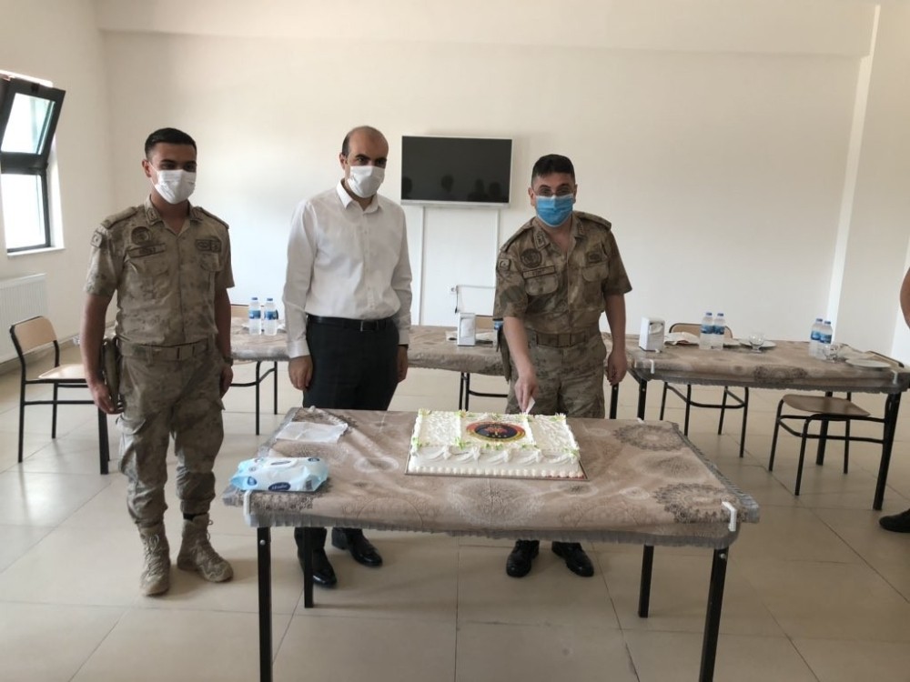 Dicle Kaymakamı Demirçin jandarmanın kuruluş yıl dönümünü kutladı 