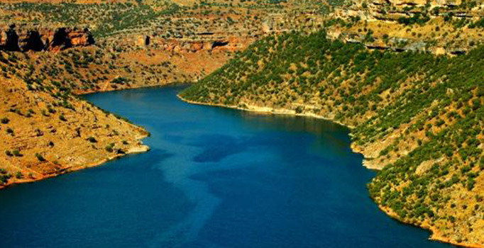 Dicle üç gence mezar oldu