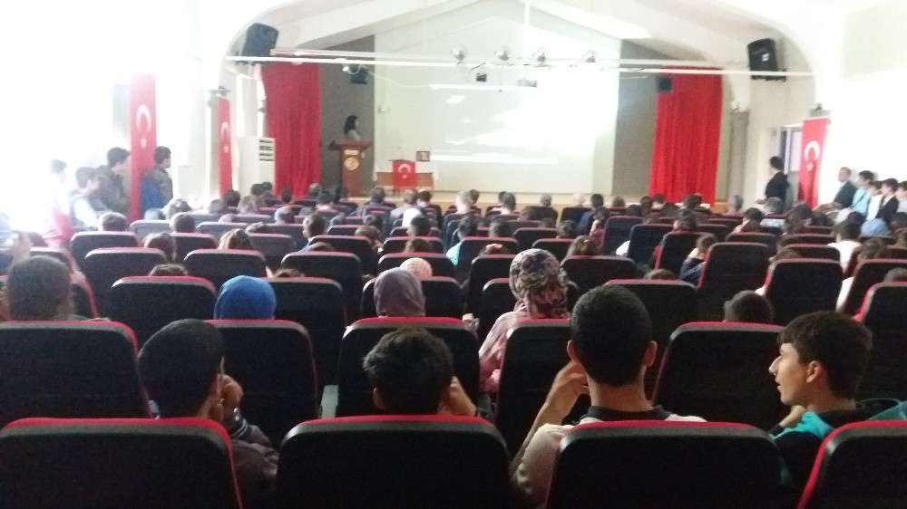 Dicle’de İstiklal Marşı’nın kabulü ve Mehmet Akif Ersoy’u anma etkinlikleri 
