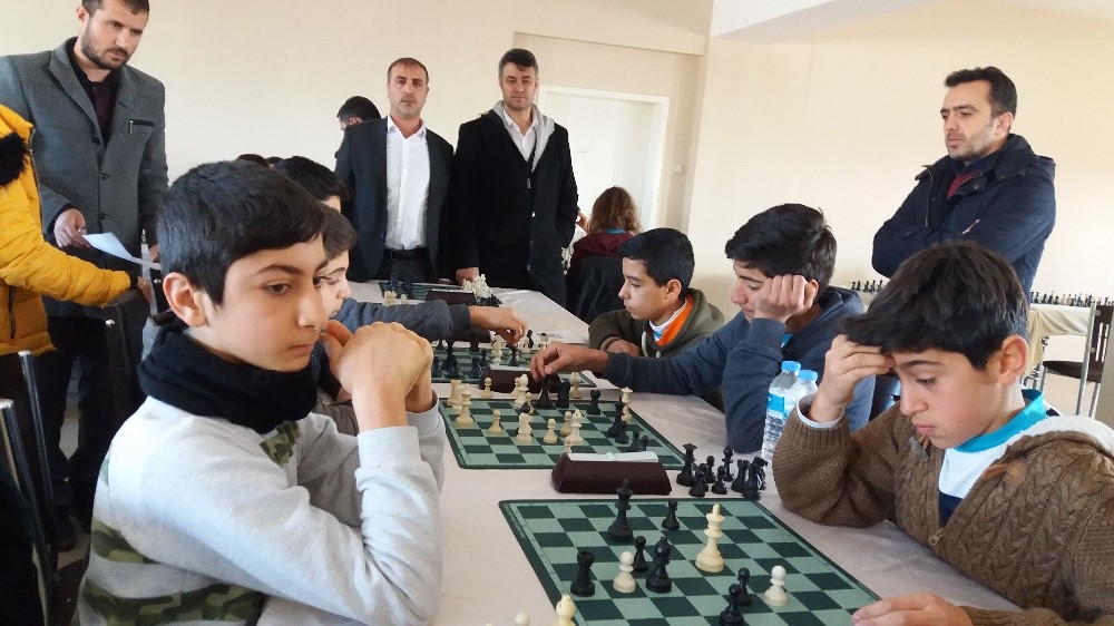 Dicle’de satranç turnuvası düzenlendi 