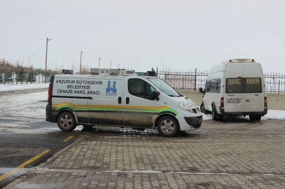 Didem’in cansız bedeni Adli Tıp Kurumuna getirildi 