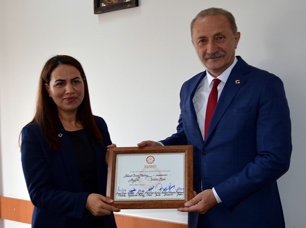 Didim Belediye Başkanı Atabay mazbatasını aldı 