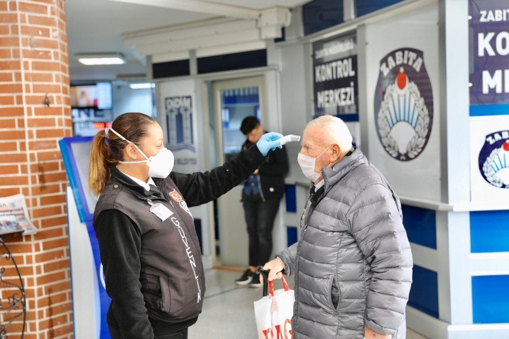 Didim Belediyesi’ne girişlerde ateş ölçüm uygulaması başlatıldı 