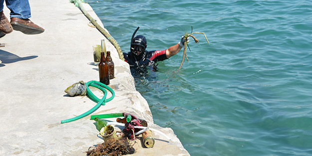 Didim'de deniz dibi temizliği yapıldı!