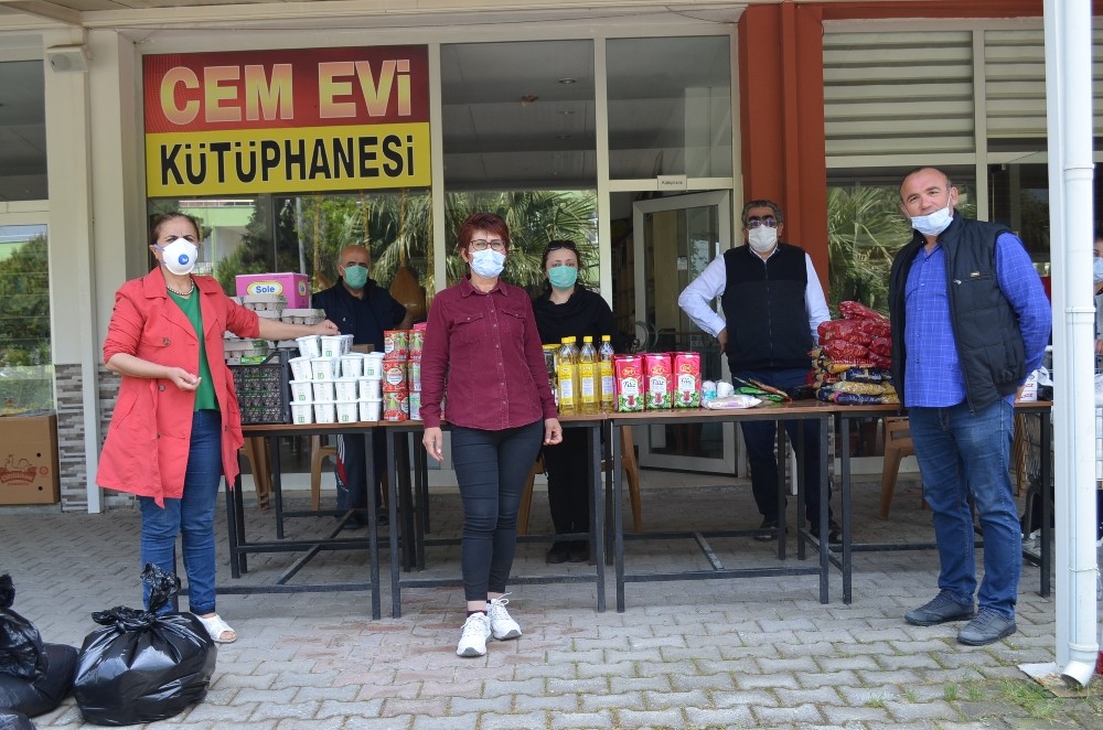 Didim’de ihtiyaç sahibi 500 aileye gıda yardımı yapıldı 