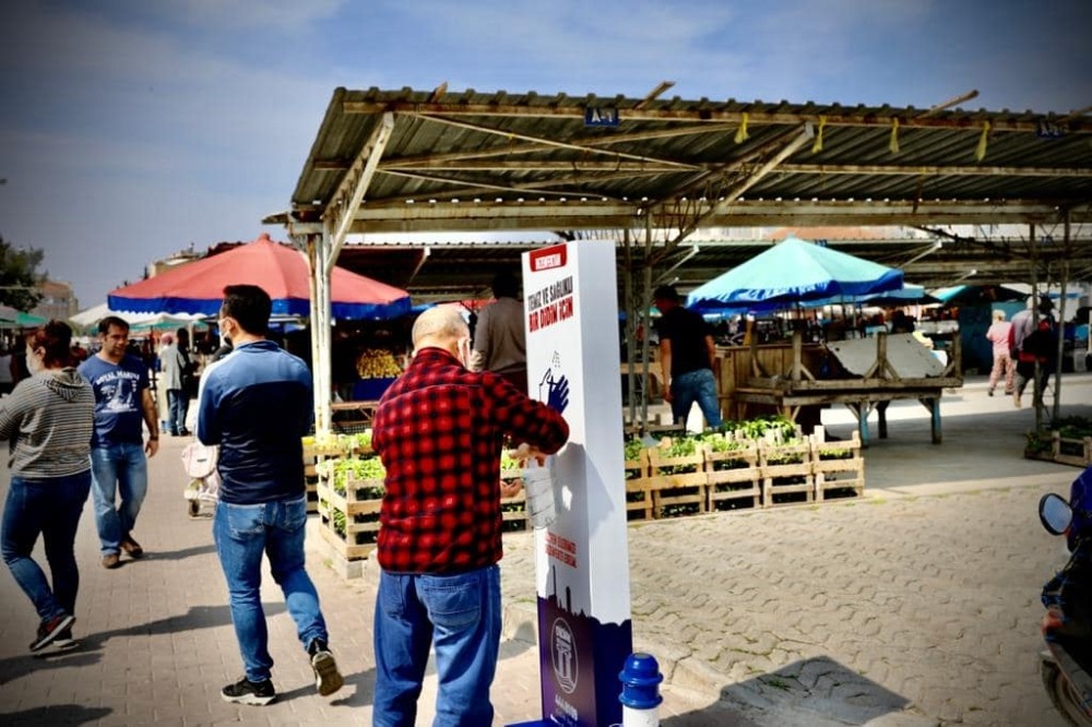 Didim’de semt pazarlarına mobil dezenfekte noktaları yerleştirildi 