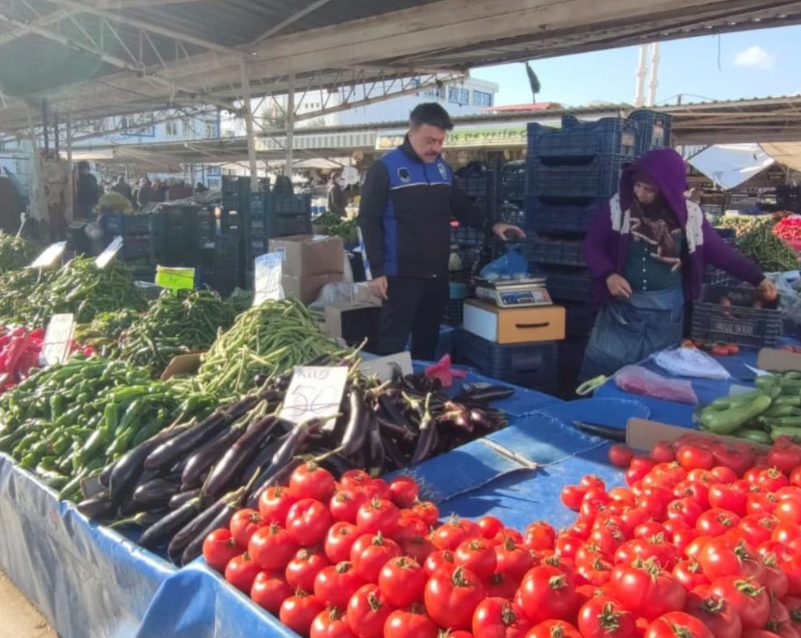 Didim’de zabıta ekipleri denetimlerine devam ediyor