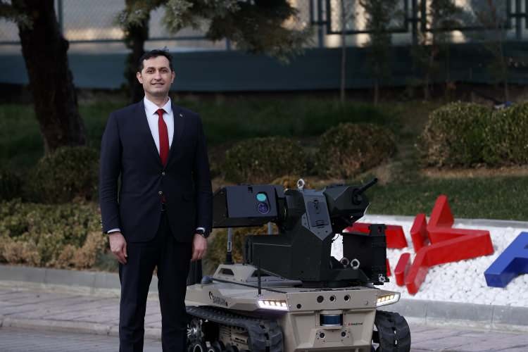 Dijital birliğin robot askeri Barkan göreve hazırlanıyor