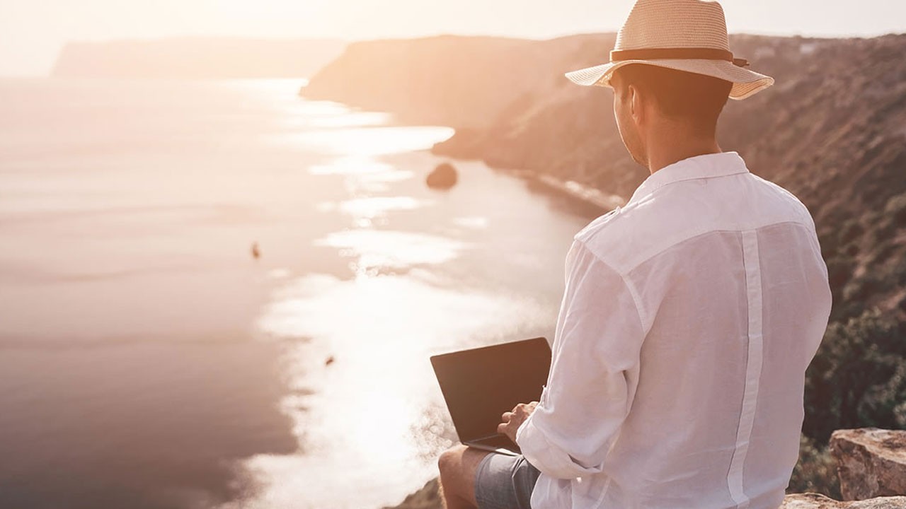 Dijital Göçebelik Nedir? Özgür Çalışmanın Yeni Yolu mu?