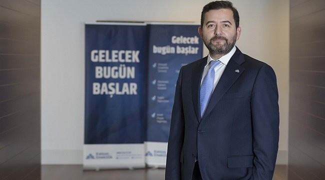 Dijitali merkeze alıyor