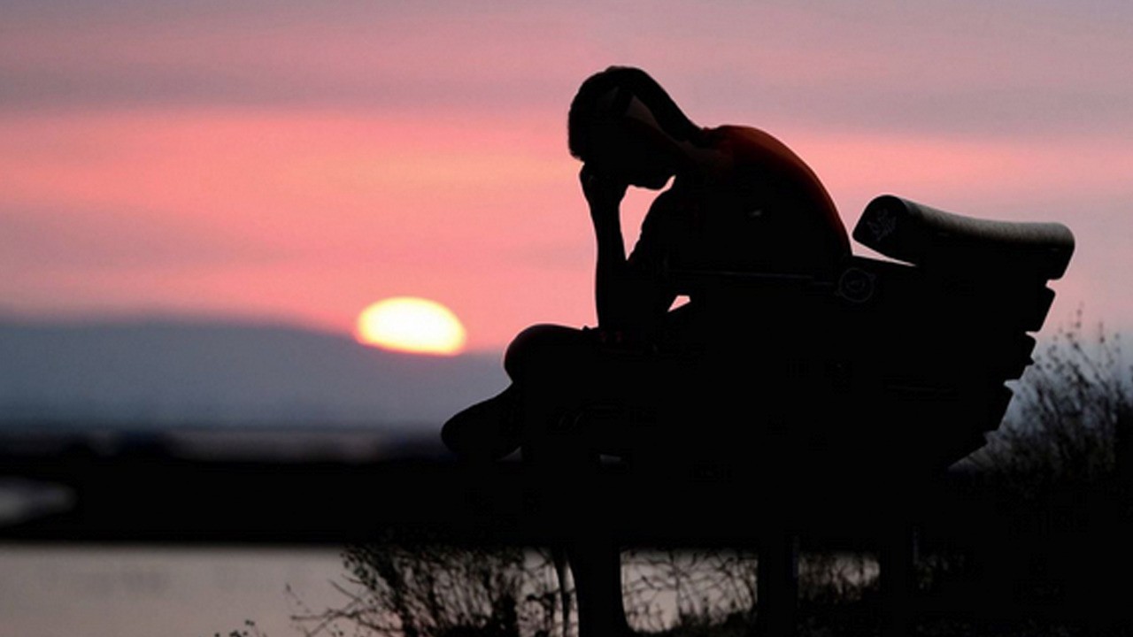 Araştırma: Kırık kalp sendromu erkekleri daha çok öldürüyor