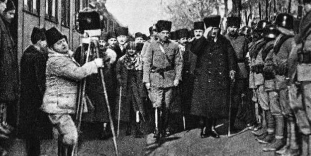Dikkat çeken ayrıntılar: M. Kemal'i Samsun ve Ankara'da işgalci İngiliz taburu karşıladı ve...