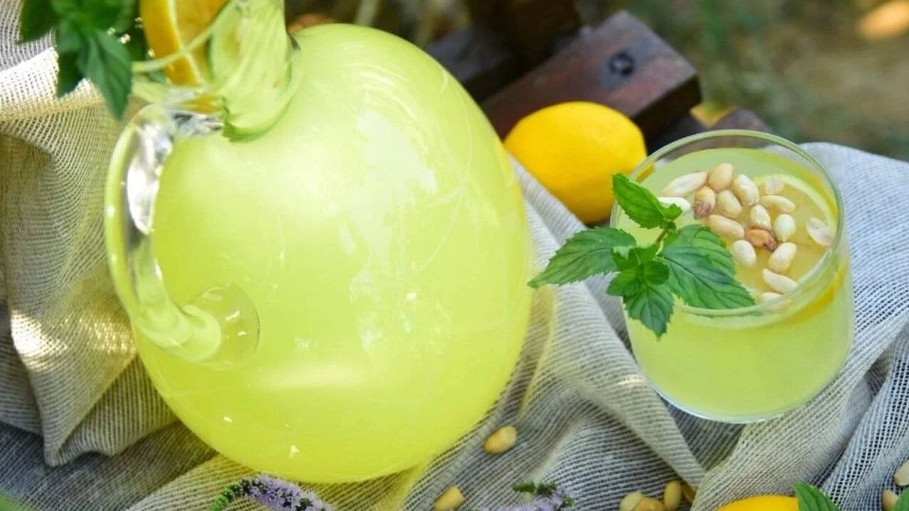 Dikkat çeken fıstıklı limonata tarifi: Çocuklar için bile evde uygulanabilecek o yöntemler