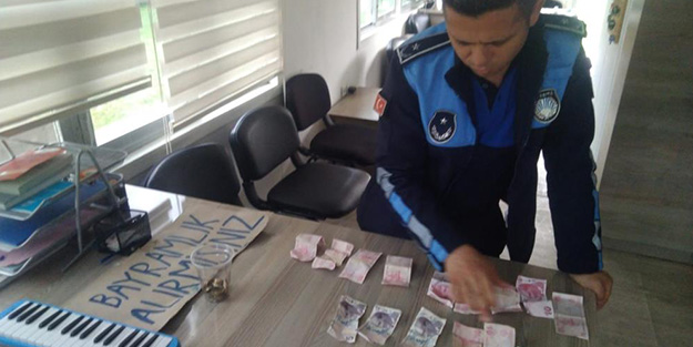 Dikkat çocukları kullanıyorlar! Pankart ile dolandırıcılık