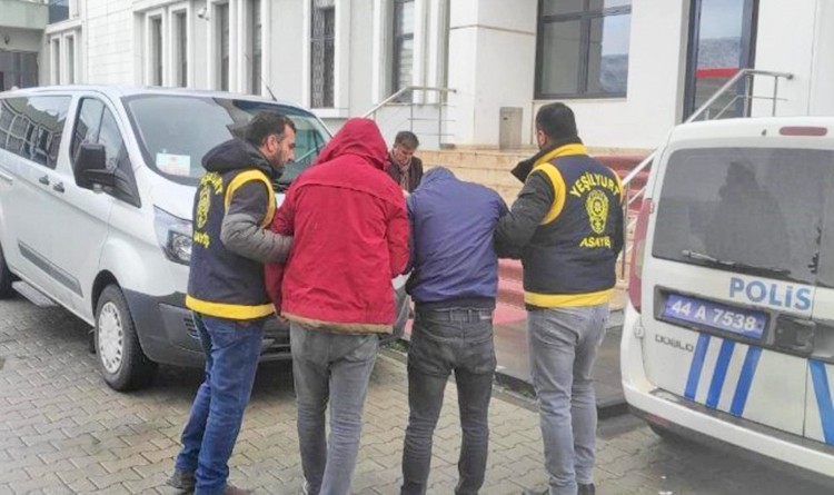 Dikkat! Hırsızlar artık amuduyla birlikte çalıyor: Vince yükleyip götürdüler