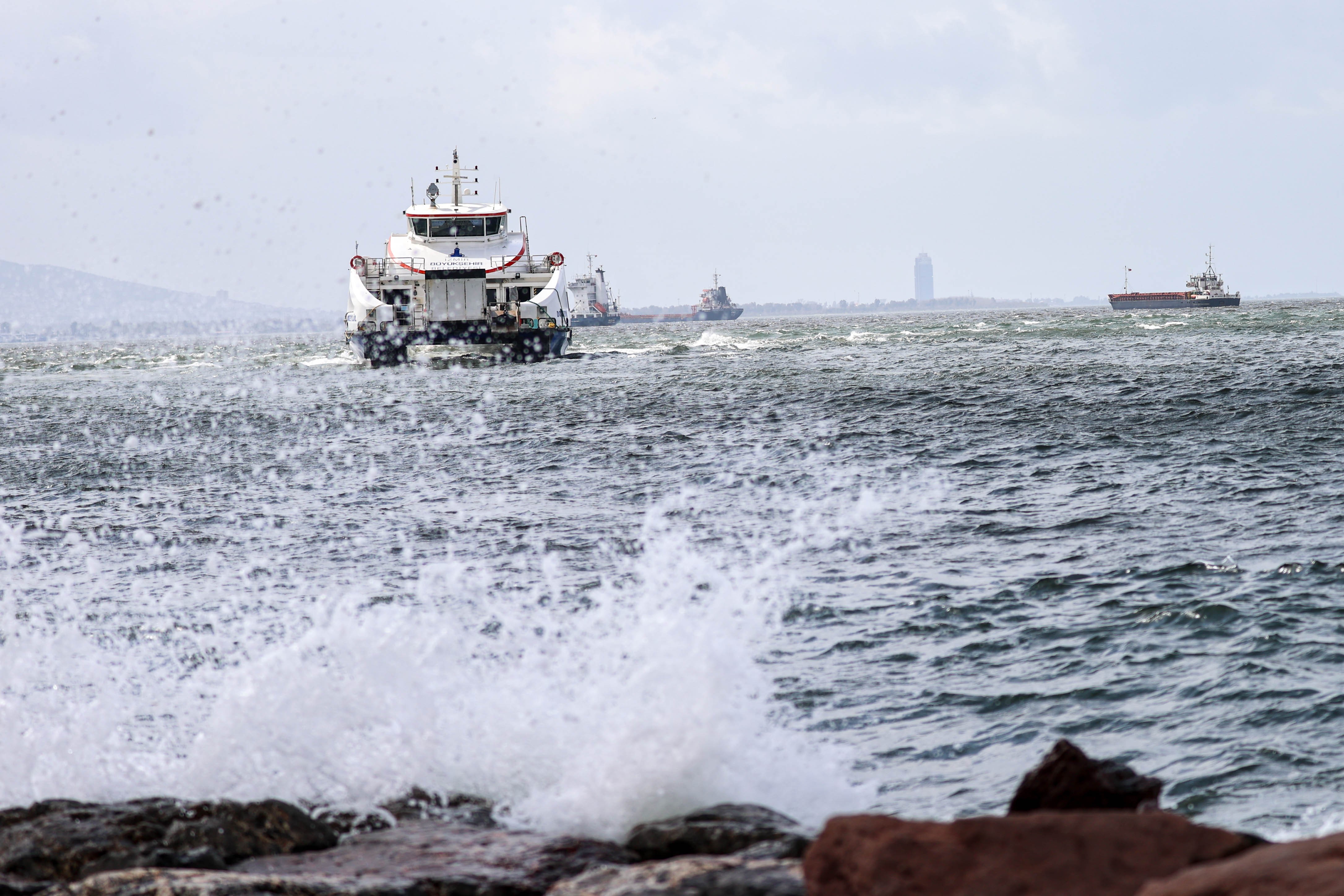 Dikkat! İzmir'de seferler iptal!