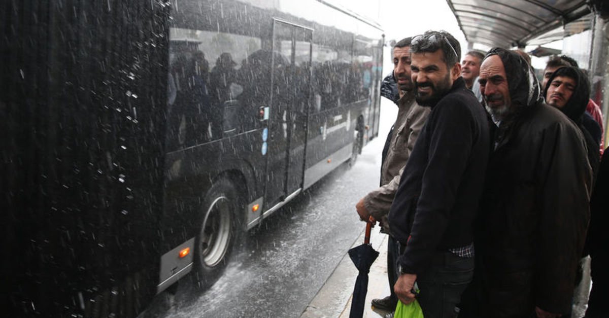 Dikkat! Meteoroloji uyarmıştı! Sel, dolu, yıldırım...