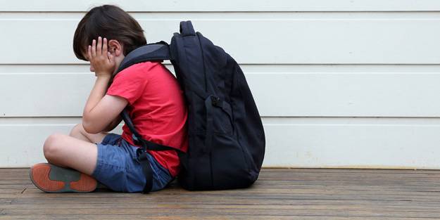 Dikkat, uzman isim uyardı! Bu belirtiler okul fobisinin işareti