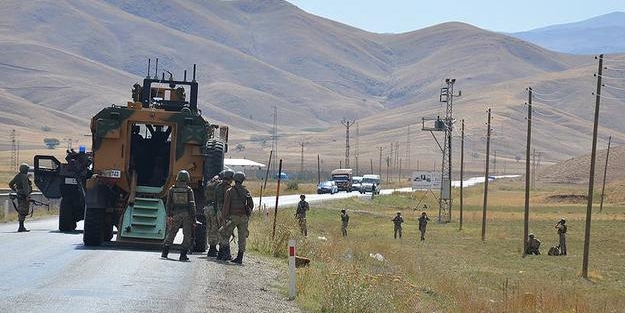 Dikkatli Mehmetçik faciayı önledi!