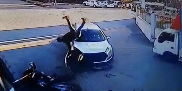 Dikkatsizlik, kural ihlalleri, yaralanmalar... Kentte dehşet veren trafik kazaları kameralara yansıdı