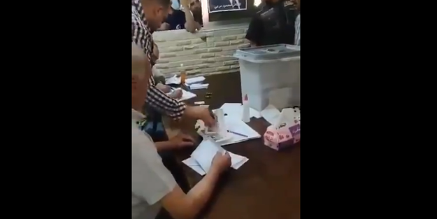 Diktatör Esed'in seçim tiyatrosu! Kamareyı fark etmediler