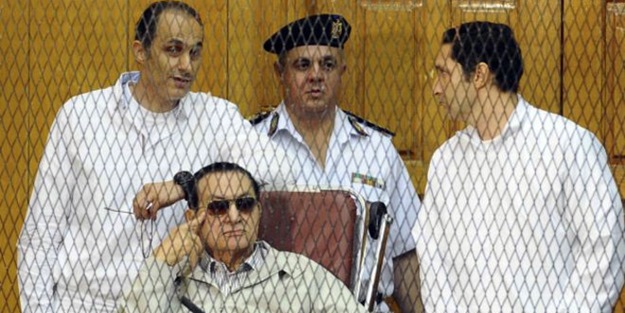 Diktatör Mübarek'in oğulları serbest bırakıldı