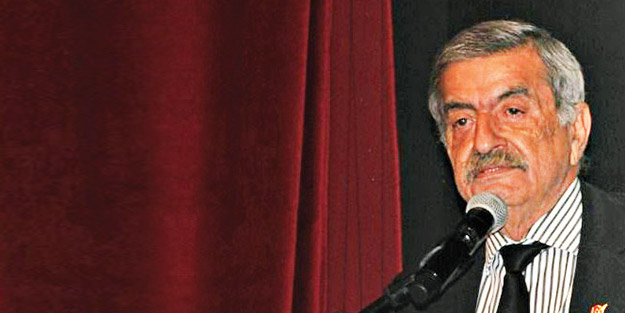 Diktatör Nazmi koltuğa yapıştı