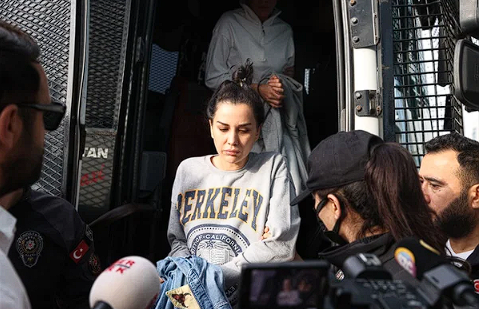 Dilan Polat'ın ziyaretçi listesinde sürpriz isim! Üç hakkından birini onun için kullandı! Kim olduğunu duyunca şok olacaksınız