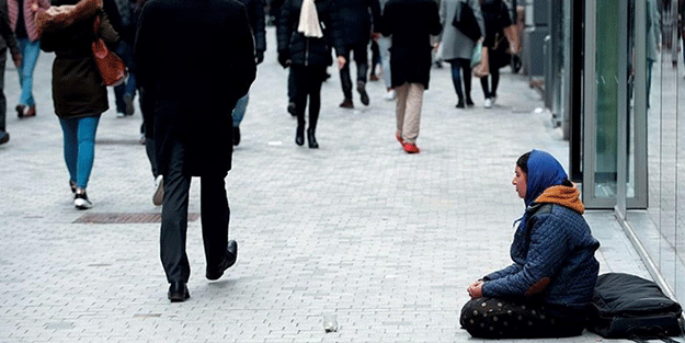 Dilencinin üzerinden çıkan para şok etti