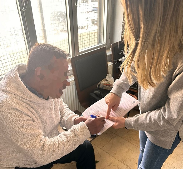 Dilenen şahsın üzerinden çıkan para hayrete düşürdü