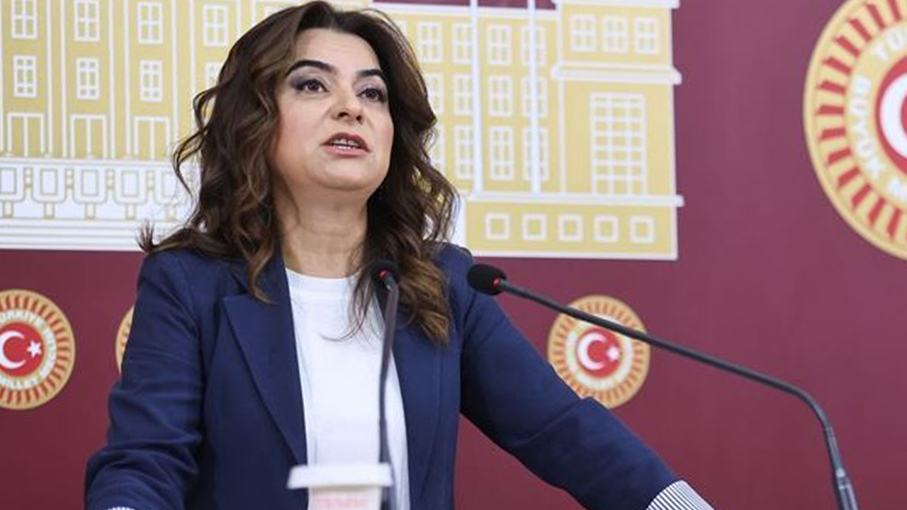 Dilleri 'Terörsüz Türkiye' diyor ama akılları hala terör örgütünde! Suriye tezkeresi DEM’i korkuttu: Kem, küm! Ama bu başka ülkenin içişlerine müdahale…