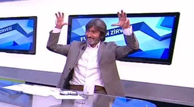 Dilmen Beşiktaş'a kartal pozuyla destek verdi