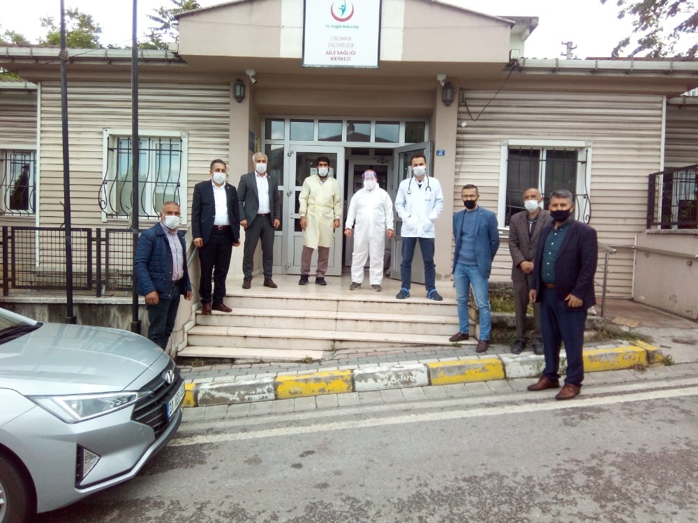 Dilovası Eleşkirtliler Derneği’ndan sağlık çalışanlarına 80 bin maske 