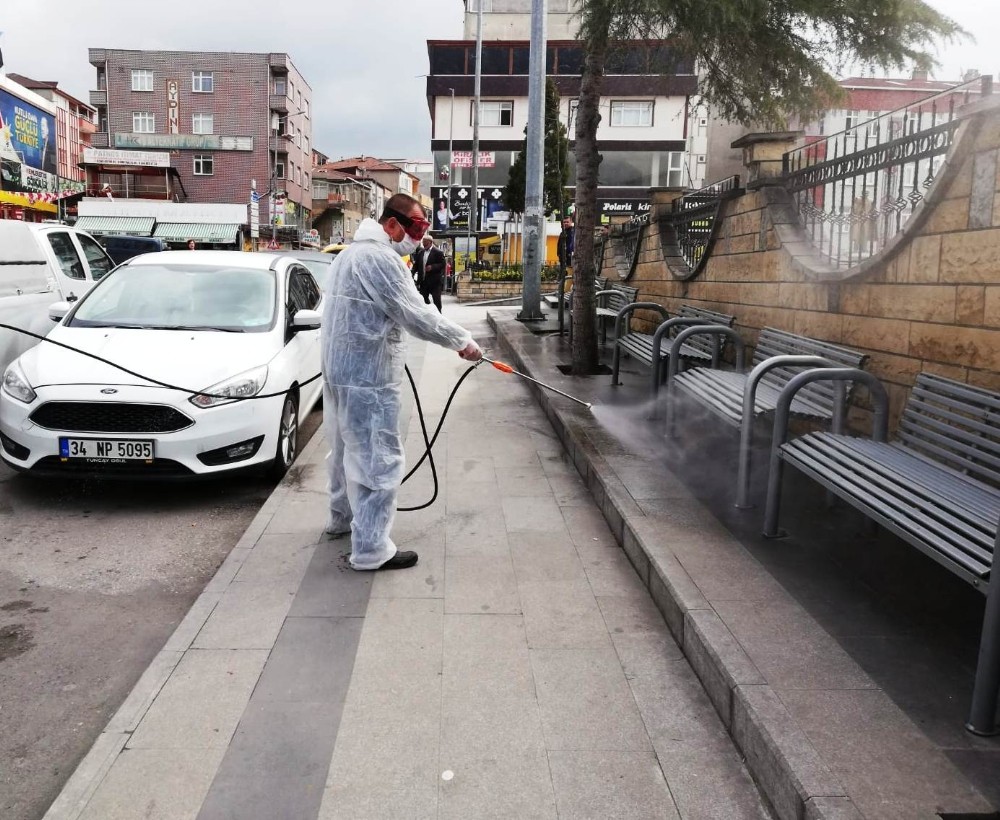 Dilovası’nda dezenfekte çalışmaları aralıksız sürüyor 