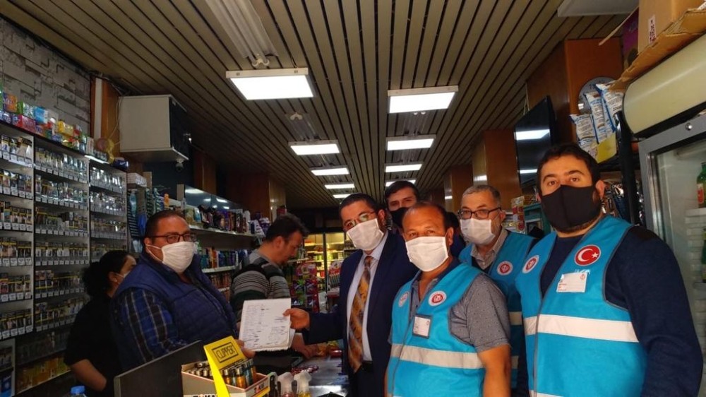 Din görevlileri 25 kişinin 8 bin 500 TL’lik veresiye bakkal borcunu ödedi 