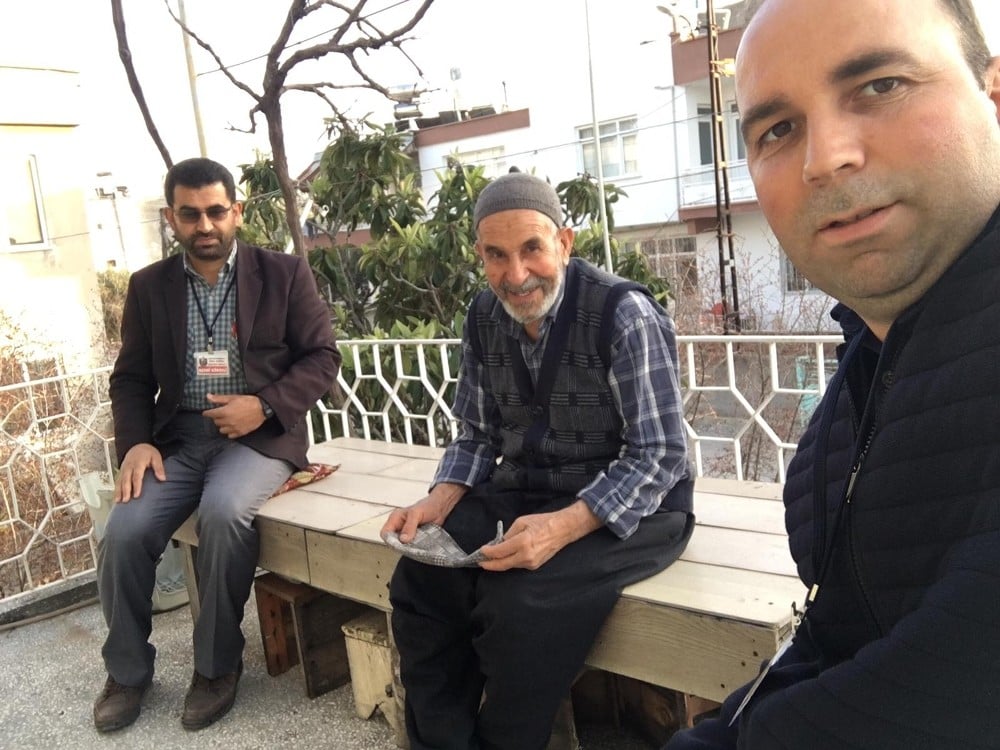 Din görevlileri yaşlı ve kronik hastalığı bulunanların ihtiyaçlarını karşılıyor 