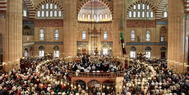 Din İşleri Yüksek Kurulu'ndan cuma namazı açıklaması