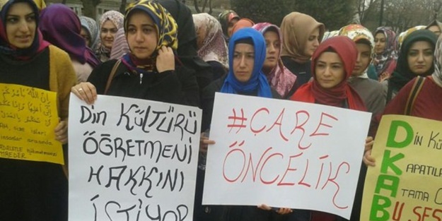 Din Kültürü öğrencilerinden protesto - FOTO